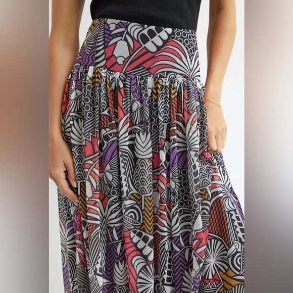 Floral Black and Multicolor Maxi Skirt - Picture 3 of 4